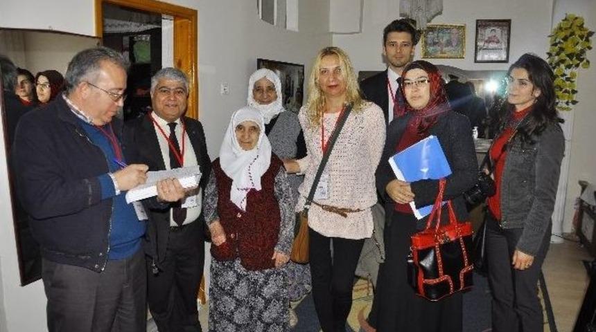 Bursagaz Sobadan Zehirlenen Aileleri Ziyaret Etti