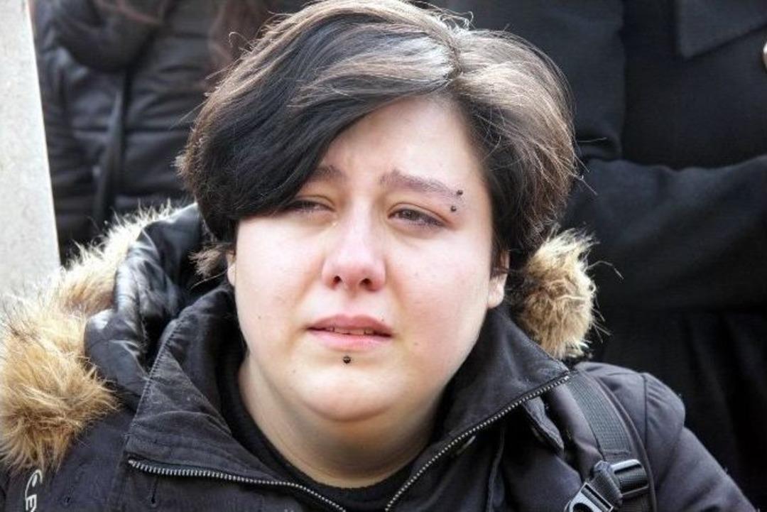 Kalbine Yenik D&uuml;şen Profes&ouml;re &Ouml;ğrencilerinden G&ouml;z Yaşı