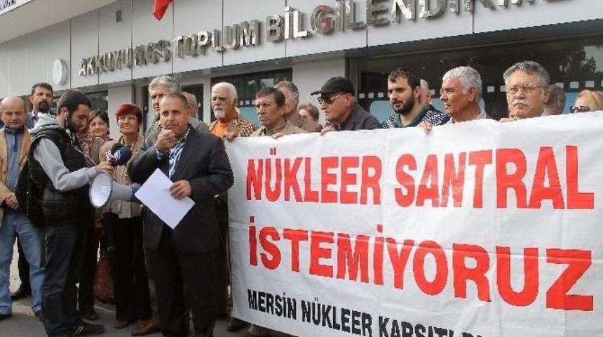 Nkp &Uuml;yeleri, &Ccedil;ed Raporunun Onaylanmasını Protesto Etti