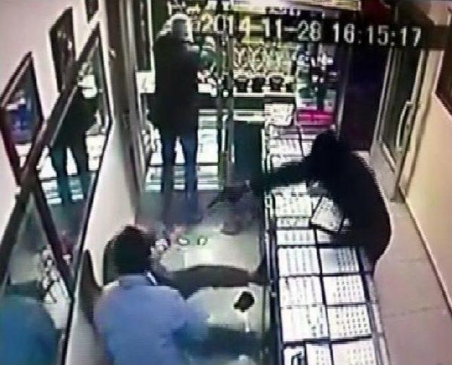 Diyarbakır da kuyumcu soygununda dehşet anları 2