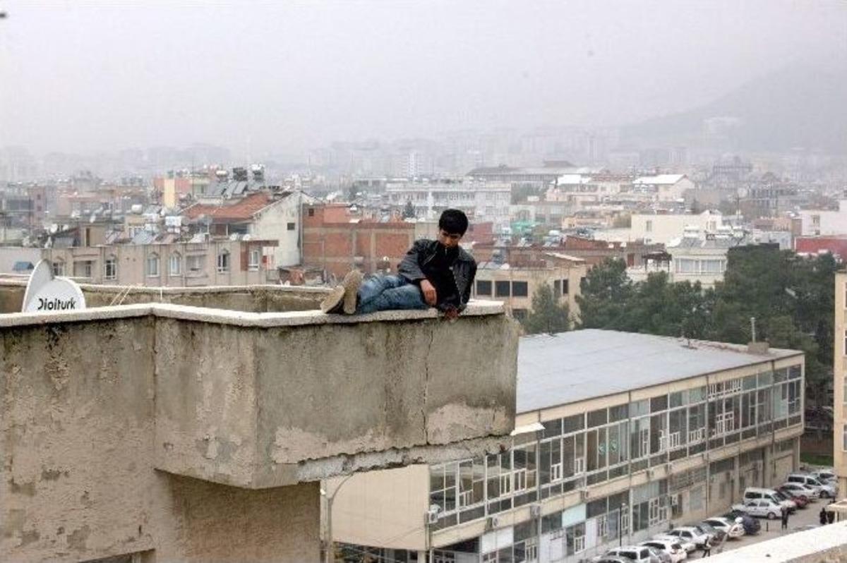 Birisi &lsquo;can&rsquo; Derdinde Diğerleri &lsquo;g&ouml;r&uuml;nt&uuml;&rsquo; Derdinde