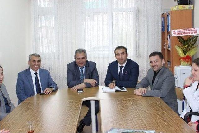Kaymakam Mehmet Yapıcı, Okul Ve Kurumları Ziyaret Etti 1