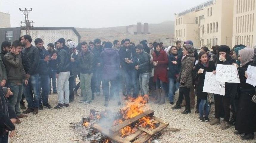 Ma&uuml;&rsquo;de Isınma Protestosu