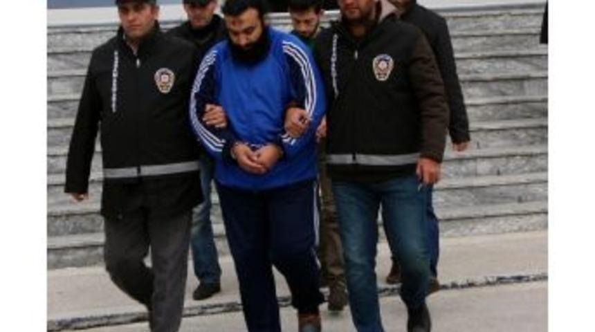 Cesedi Valizde Bulunan Suriyelinin Katili Komşuları &Ccedil;ıktı