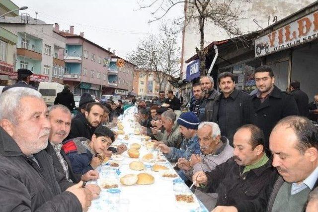 Cadde Esnafı Birlik-beraberlik Yemeğinde Buluştu