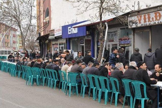 Cadde Esnafı Birlik-beraberlik Yemeğinde Buluştu