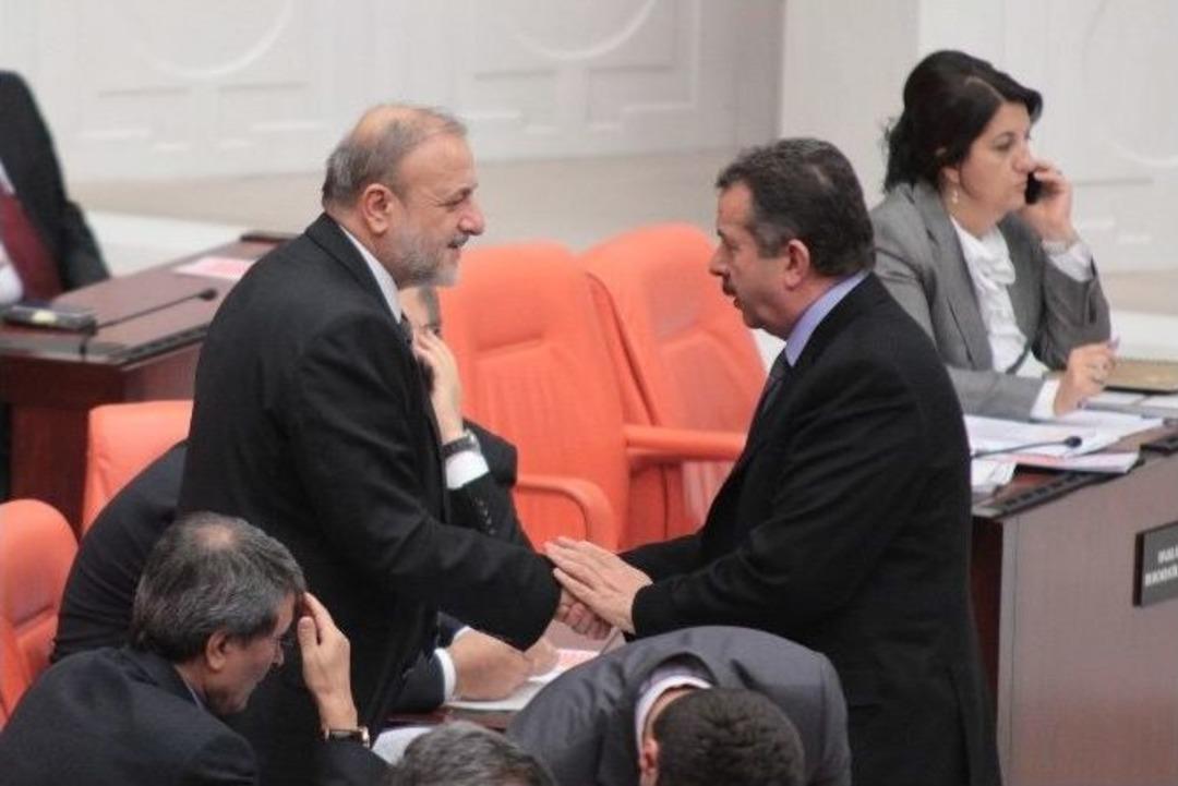 Oktay Vural, Eşini Kaybettikten Sonra İlk Defa Meclise Geldi