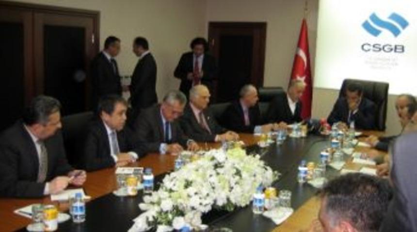 Bakan &Ccedil;elik, İş&ccedil;i Ve İşveren Temsilcileri İle Bir Araya Geldi