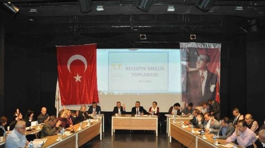 Kuşadası&rsquo;nda Yılın Son Meclis Toplantısı Yapıldı