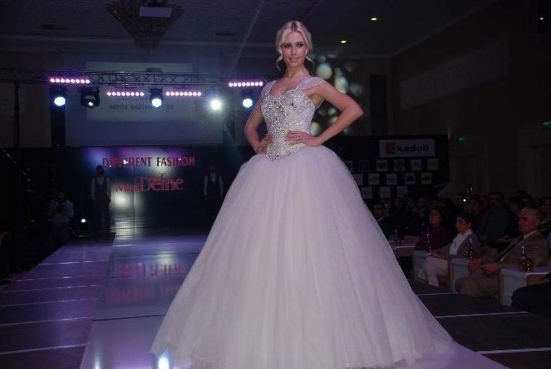 Engelli Mankenler G&ouml;z Doldurdu