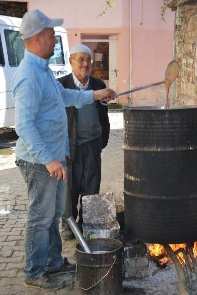 Asırlık Sistemle Zeytinyağlı Sabun &Uuml;retiyor 2