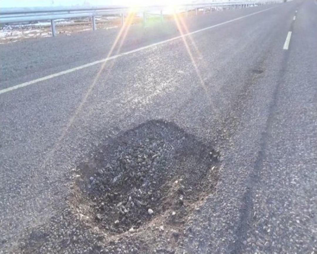 Kars-arpa&ccedil;ay Arasında 10 G&uuml;n &Ouml;nce Asfalt Atılan Yol Bozuldu