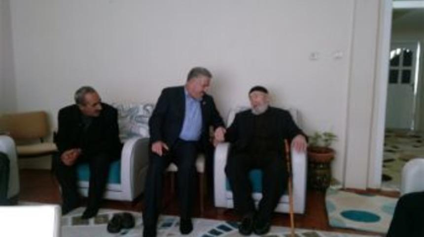 Ahmet Arslan'dan vefat eden ailelere Taziye Ziyareti