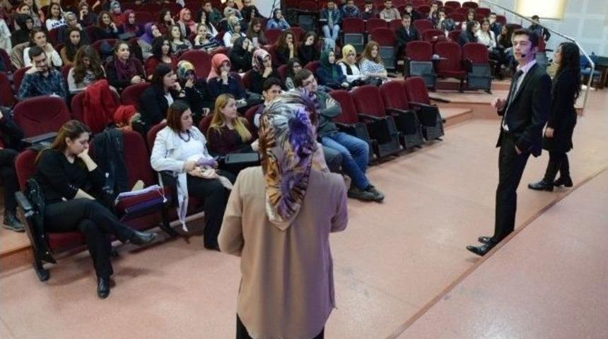 Yahya Kemal K&uuml;tahya&rsquo;da Anıldı