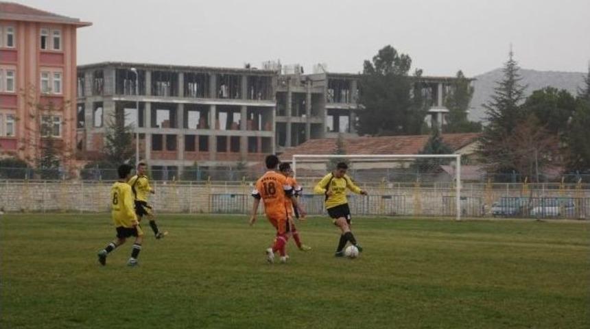 Korkuteli&rsquo;nde Liseler Arası Futbol Turnuvası Devam Ediyor