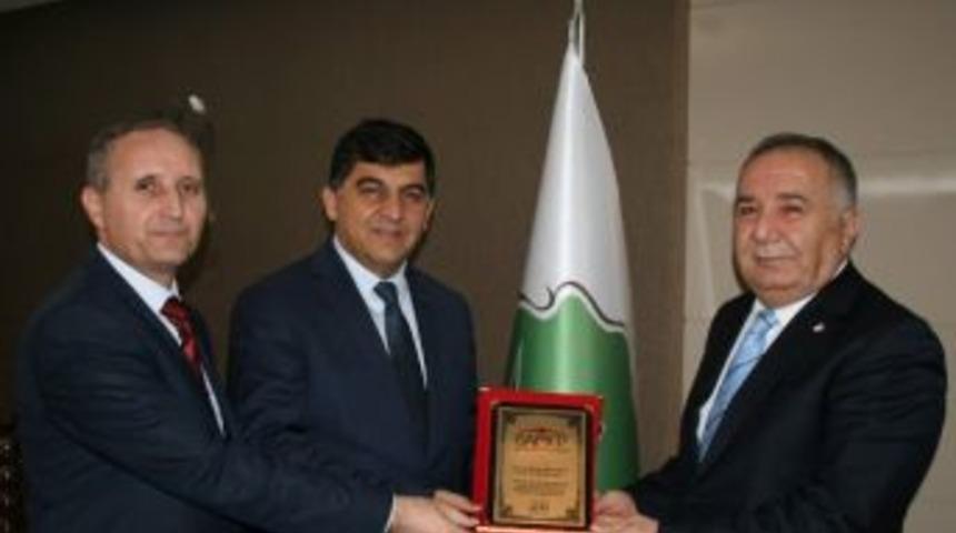 Gamep&rsquo;ten Başkan Fadıloğlu&rsquo;na Teşekk&uuml;r Plaketi