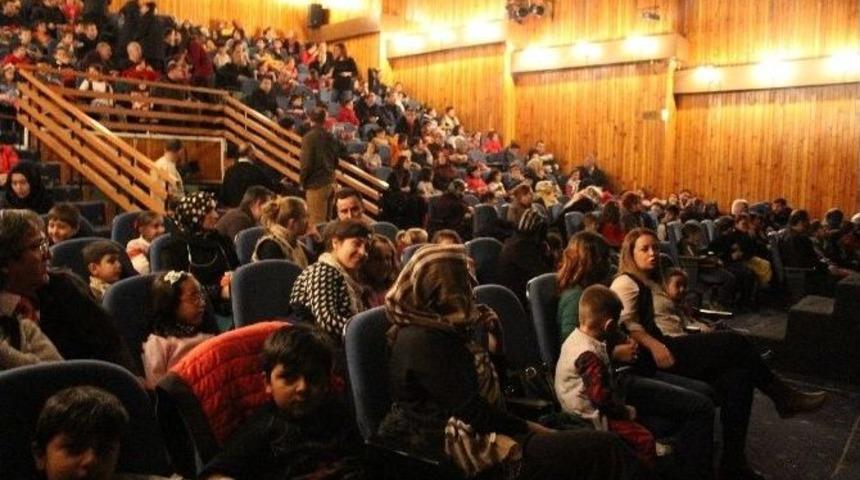 Erzurum Avm &Ccedil;ocuk Kul&uuml;b&uuml;&rsquo;n&uuml;n Tiyatro Heyecanı
