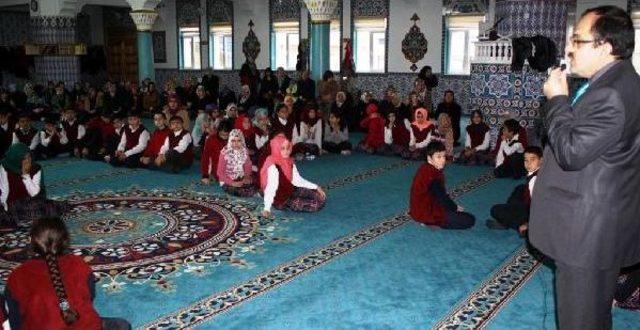 İmam hatip öğrencisine camide ‘namaza niyet’ töreni