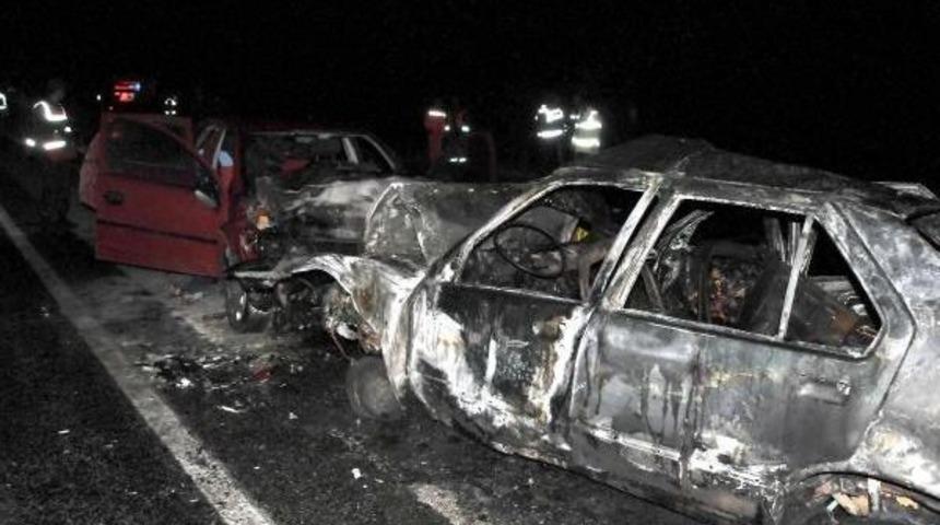 4 &ouml;l&uuml;ml&uuml; kazada,yol kusuru nedeniyle 2 g&ouml;revliye ceza