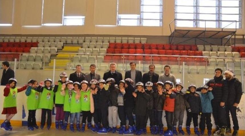 Buz Sporları Eğitim Projesi Hız Kesmiyor