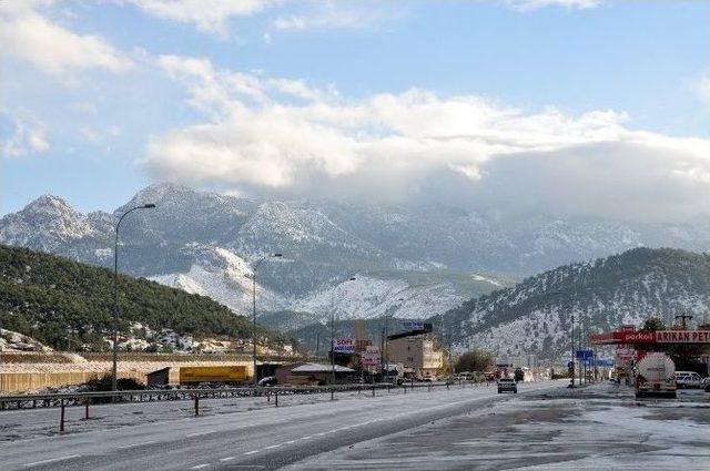 Kış Geldi, İşler Durdu Pozantı Esnafı Dert Küpü Oldu