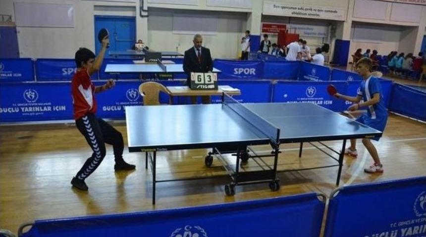 D&uuml;zce&rsquo;de Okul Sporları Masa Tenisi Turnuvası