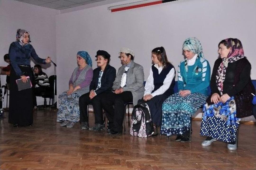 G&uuml;m&uuml;şhane&rsquo;de Engelliler G&uuml;n&uuml; Renkli G&ouml;r&uuml;nt&uuml;lerle Kutlandı