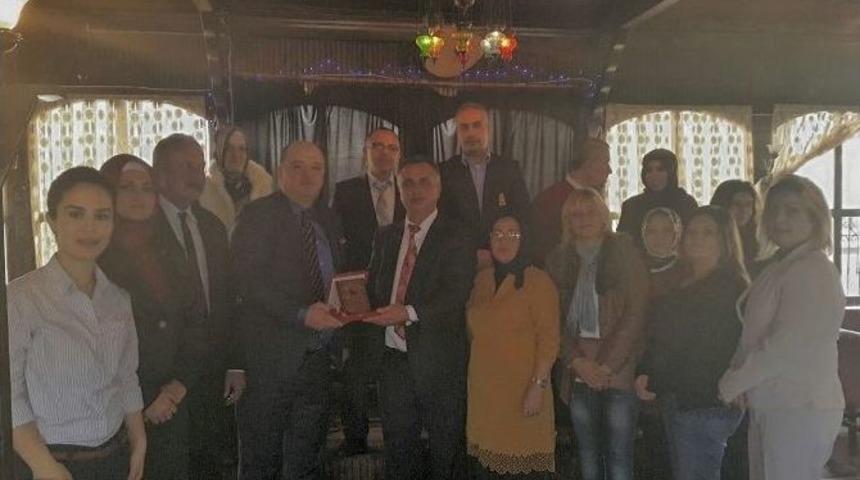 Engellilerden Sara&ccedil;&rsquo;a Plaket