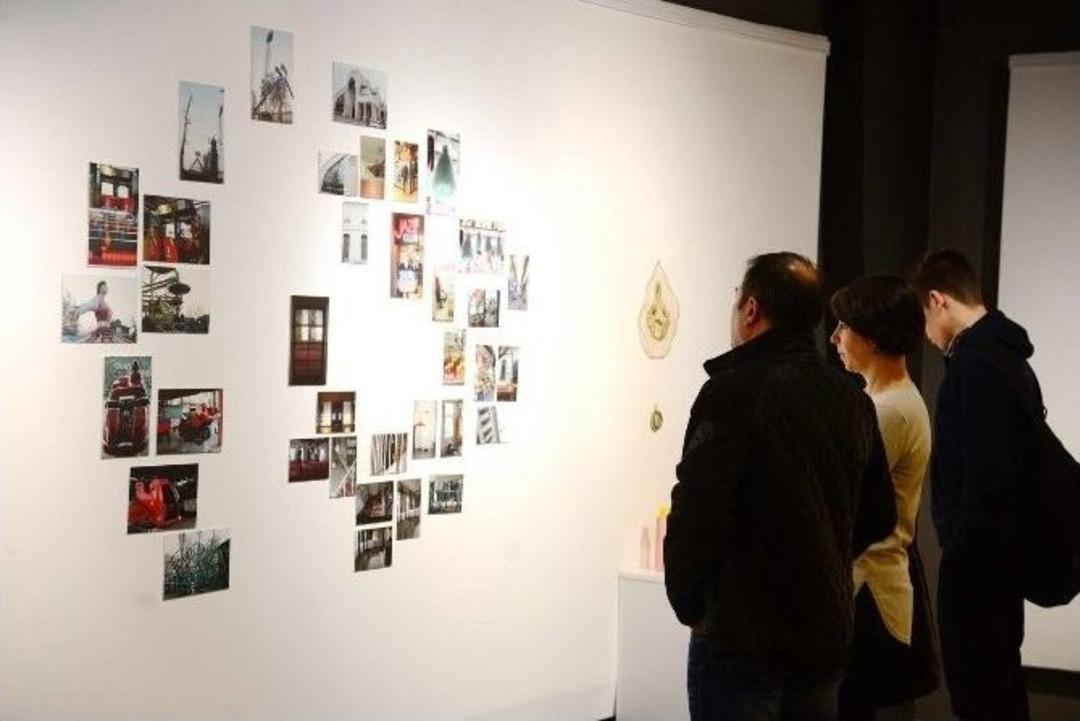 Sa&uuml;&rsquo;de &lsquo;periferide Hafıza&rsquo; Sergisi Sanatseverlerin Beğenisine Sunuldu