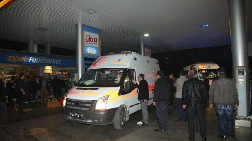 Akaryakıt istasyonunda silahlı &ccedil;atışma: 1 &ouml;l&uuml;, 5 yaralı (2) - yeniden