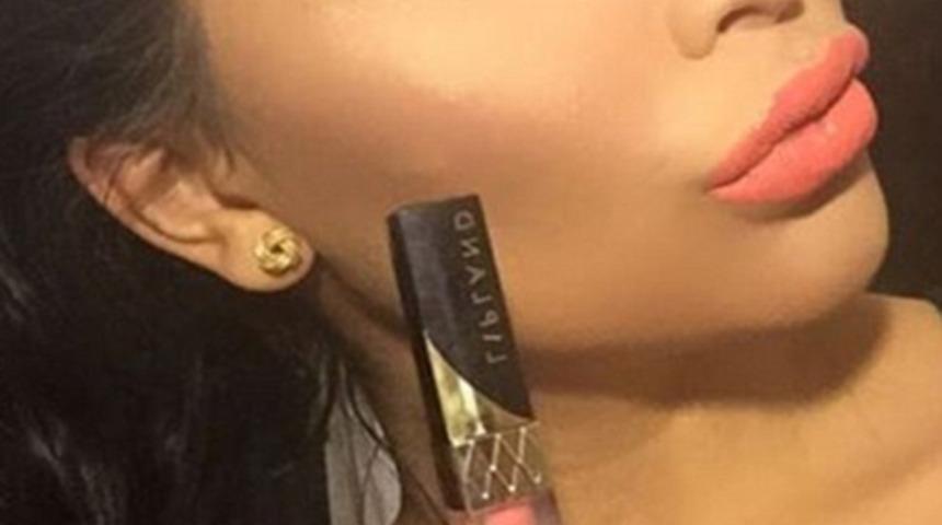  Bu kişi Kim Kardashian değil! Peki kim?