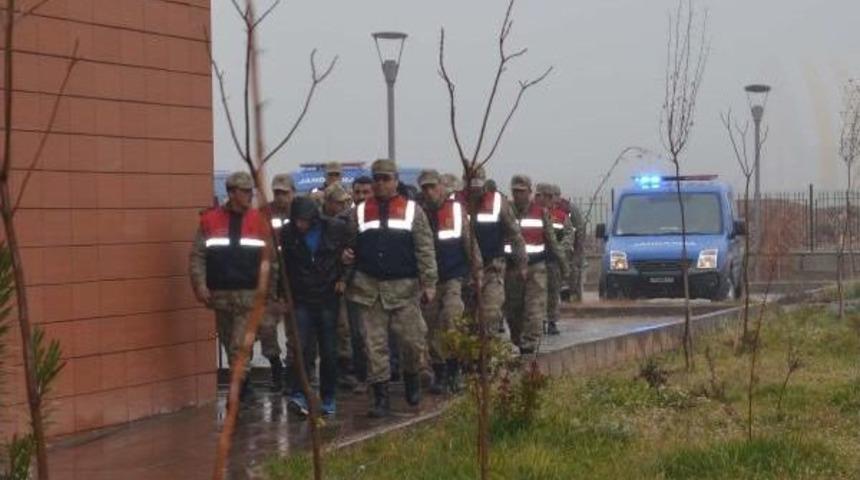 6 ilde uyuşturucu operasyonu: 15 g&ouml;zaltı