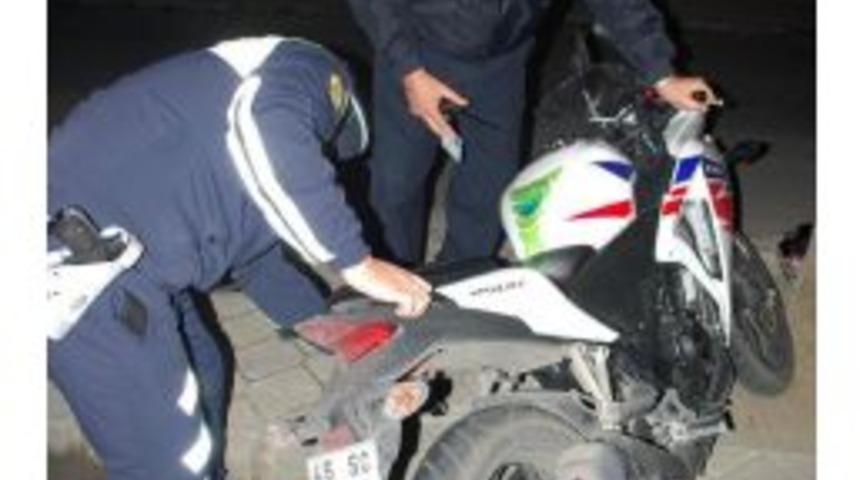 Motosikletin &ccedil;arptığı adam hastanede &ouml;ld&uuml;