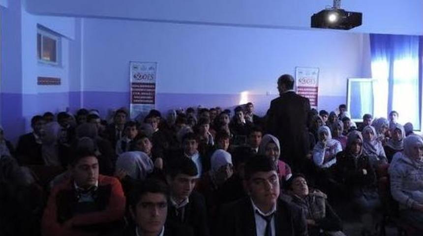 &Ouml;ğrencilere Madde Bağımlılığı Semineri Verildi