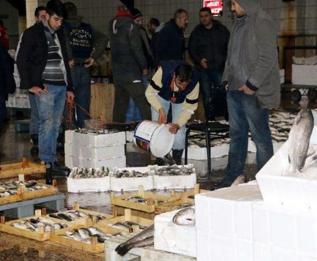 Eminönü nde başkadır balığın tadı... 3