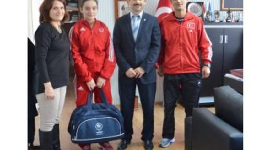 Halterin Altın Kızına Hediye