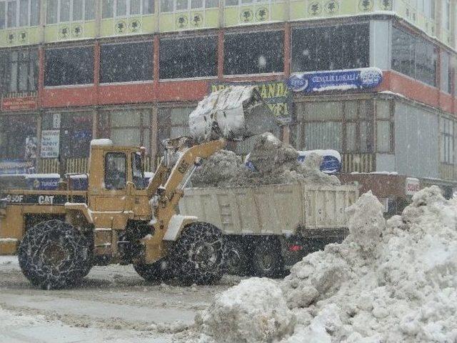 Tunceli Belediyesi Karla Mücadeleye Hazır