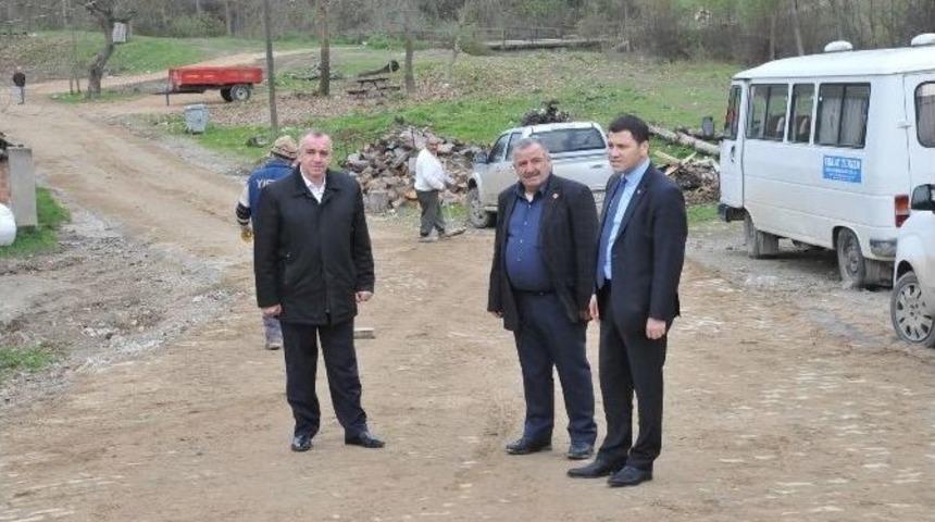 Mahalle Olan K&ouml;ylere Parke Taşı Ve Kaldırım