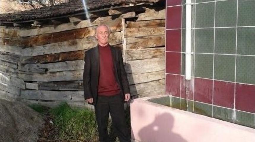 53 Yılık İnşaat Ustası Muhtar K&ouml;y&uuml;n Her İşini Kendi Yapıyor