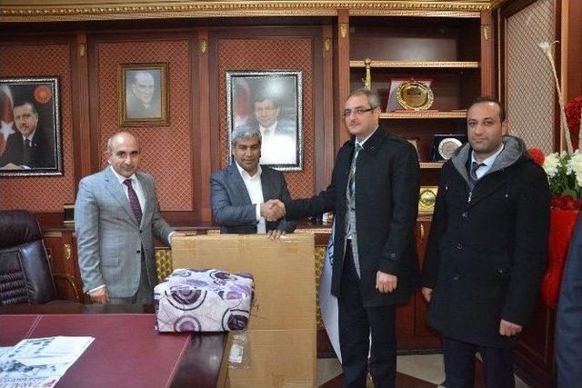 Pil Toplama Kampanyası &Ouml;d&uuml;lleri Verildi 1