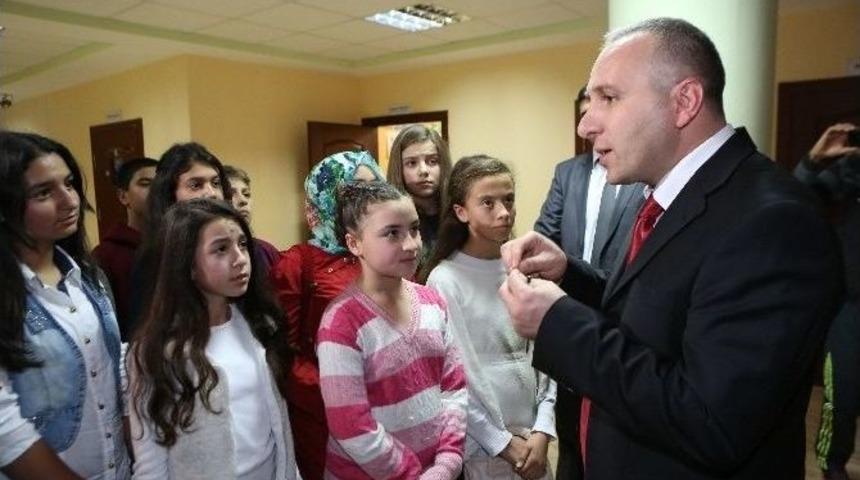 Gen&ccedil; Kaymek&rsquo;ten Anlamlı Ziyaret