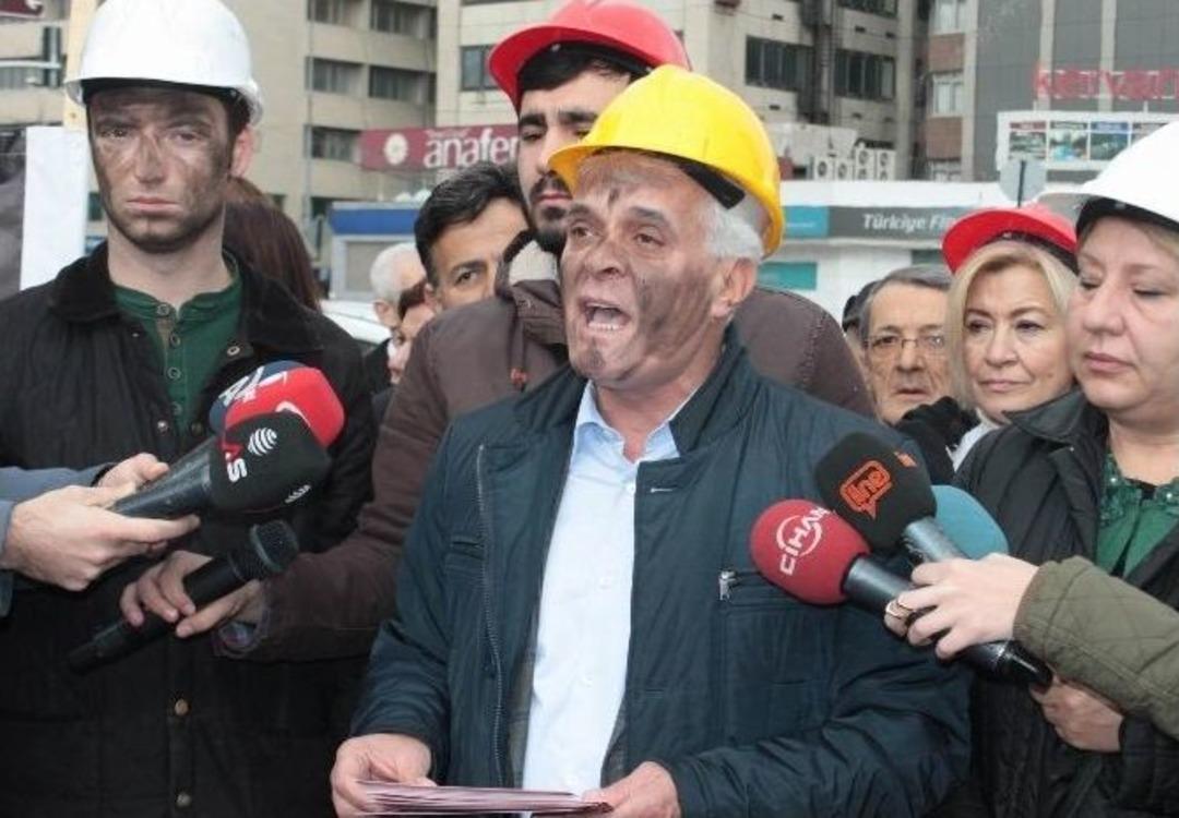 Chp&rsquo;lilir Y&uuml;zlerine K&ouml;m&uuml;r S&uuml;rerek Madencileri Andı