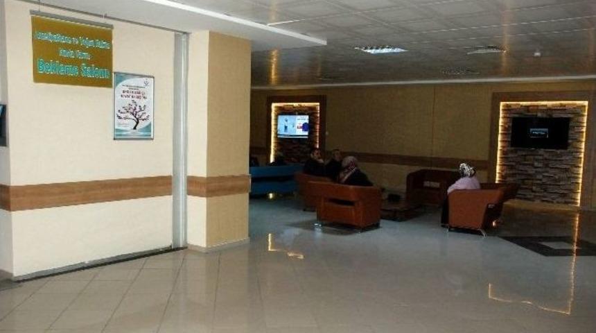 Hasta Yakınlarına &Ouml;zel Bekleme Salonu