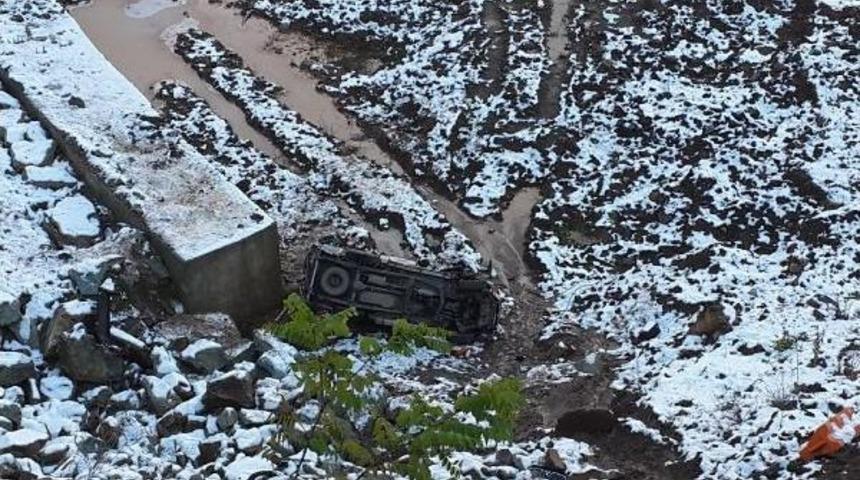 Artvin' de buzlanma kazası: 1 &ouml;l&uuml;, 3 yaralı