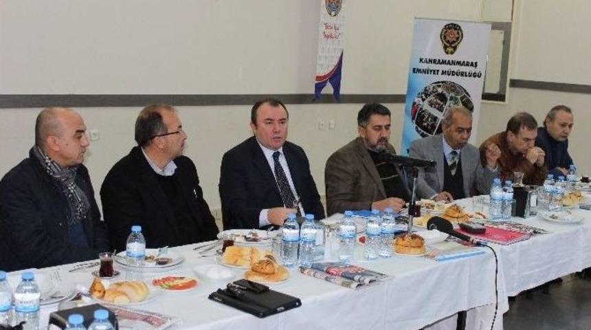 Emniyet M&uuml;d&uuml;r&uuml; Gazeteciler İle Bir Araya Geldi