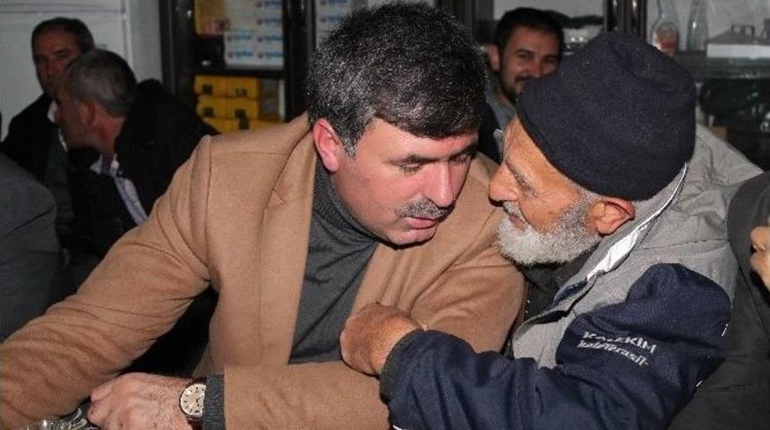 Belediye Meclisi K&ouml;y Kahvesinde Toplandı