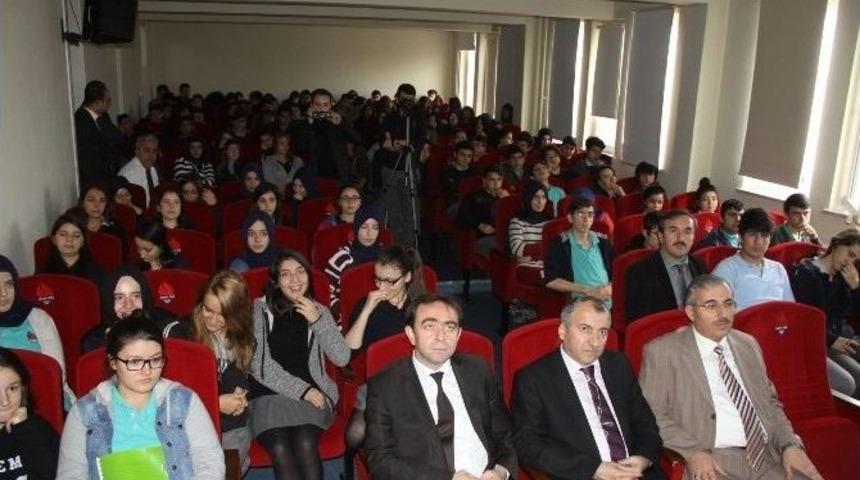 Yeşilay&rsquo;dan Liselilere Madde Bağımlılığı Konferansı
