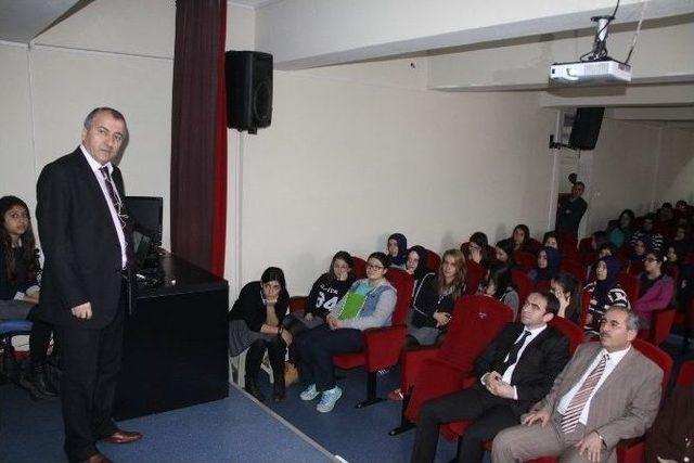 Yeşilay’dan Liselilere Madde Bağımlılığı Konferansı