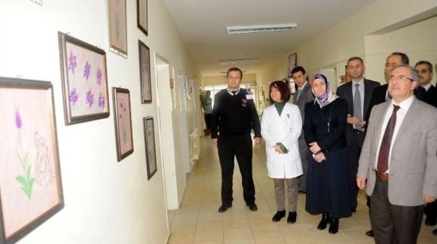 Vali Nayir Toplum Ruh Sağlığı Merkezini Ziyaret Etti