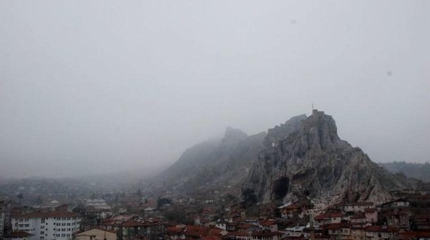 Tokat&rsquo;ta Hava Ulaşımına Sis Engeli